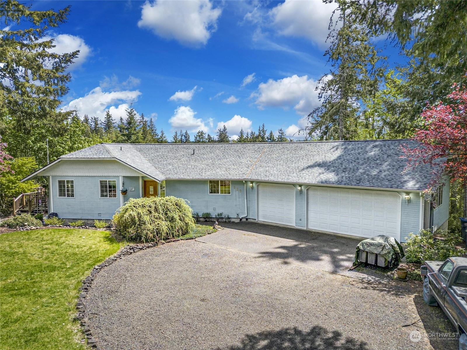 Property Photo:  961 E Wilson Way  WA 98546 