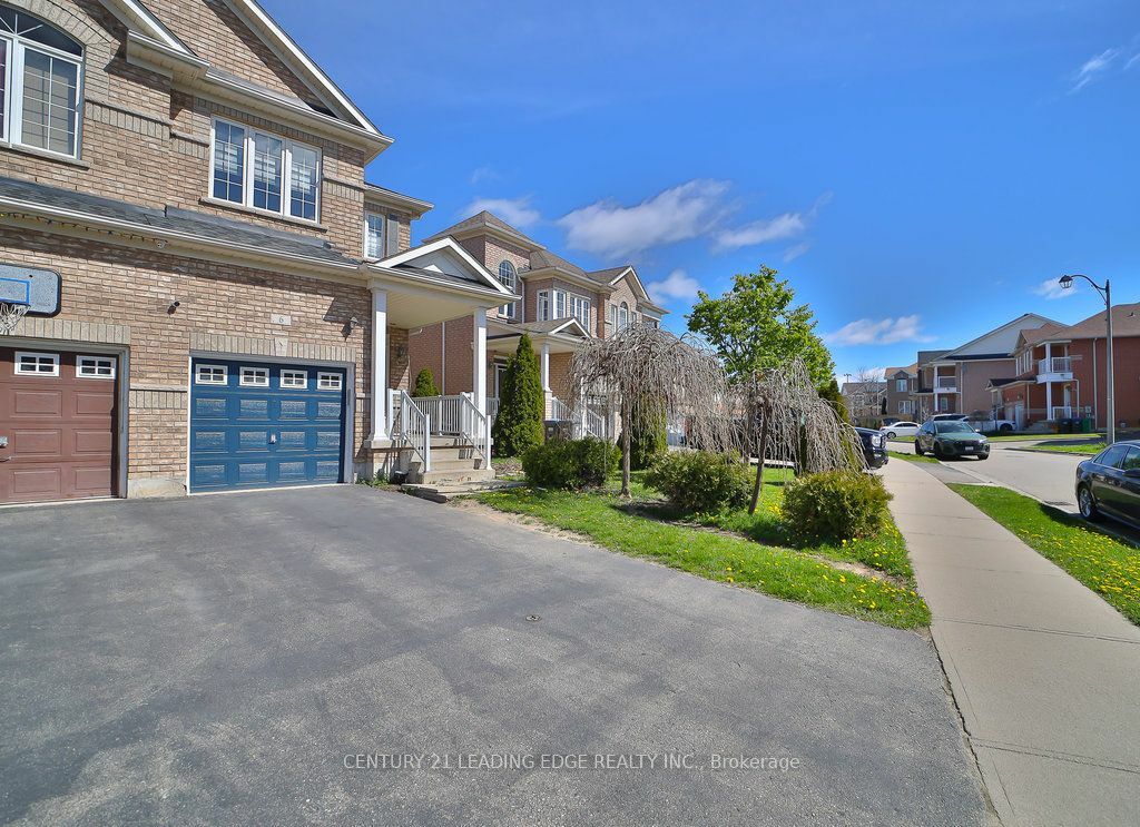 Property Photo:  6 Calm Water Cres  ON L6V 4R9 
