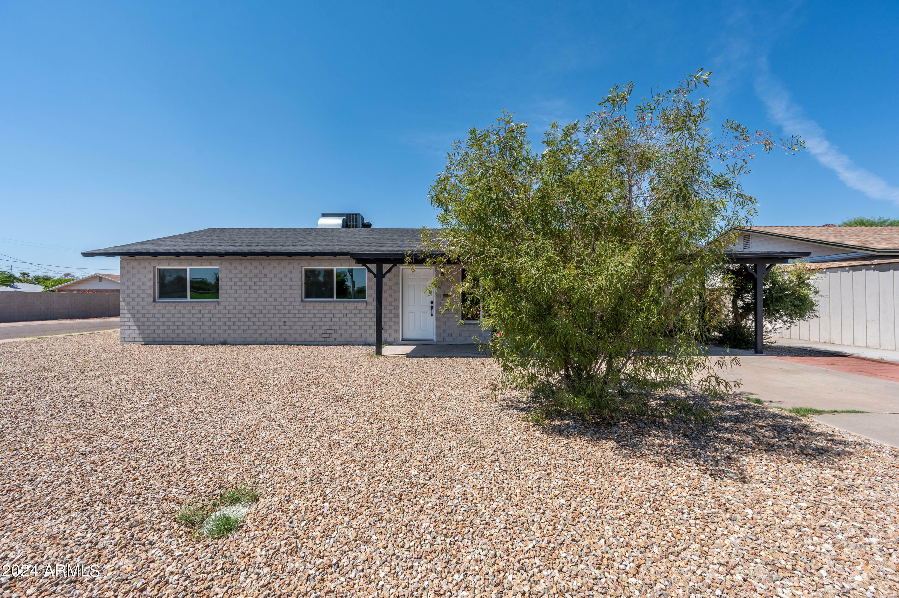 Property Photo:  2024 N Miller Road  AZ 85257 