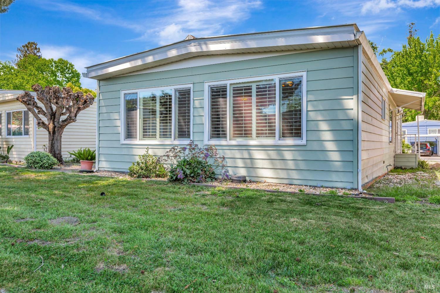 Property Photo:  410 San Paulo Way  CA 94949 