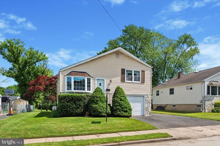 923 Central Avenue  Glenside PA 19038 photo