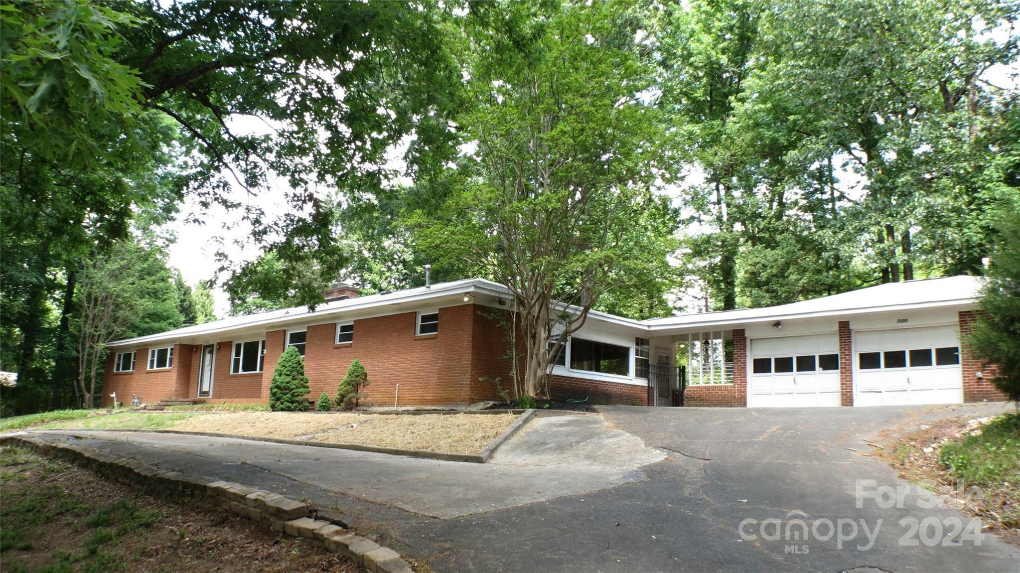 Property Photo:  7305 Everett Drive  NC 28214 