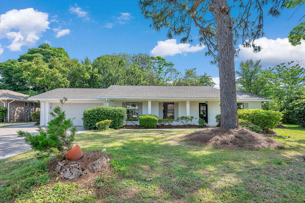 Property Photo:  12 Pinehurst Drive  FL 32579 