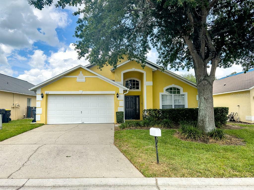 Property Photo:  212 Casterton Circle  FL 33897 