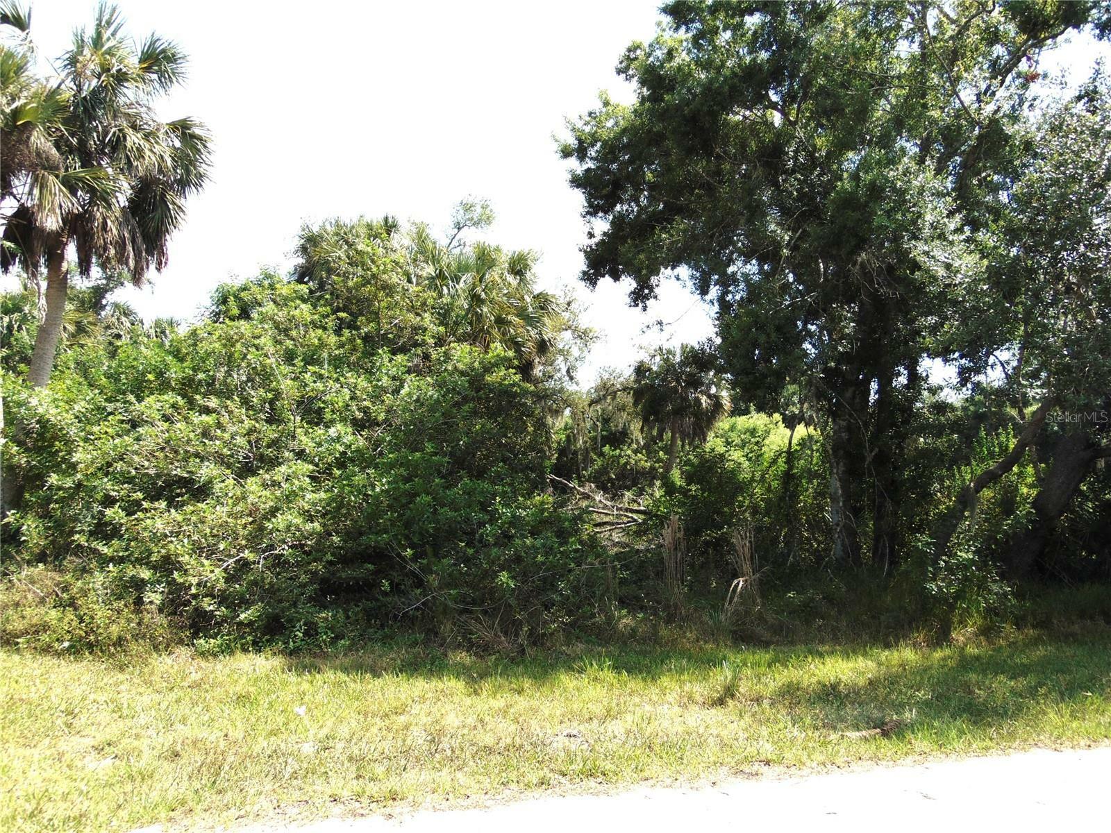 Property Photo:  23157 Glen Avenue  FL 33980 