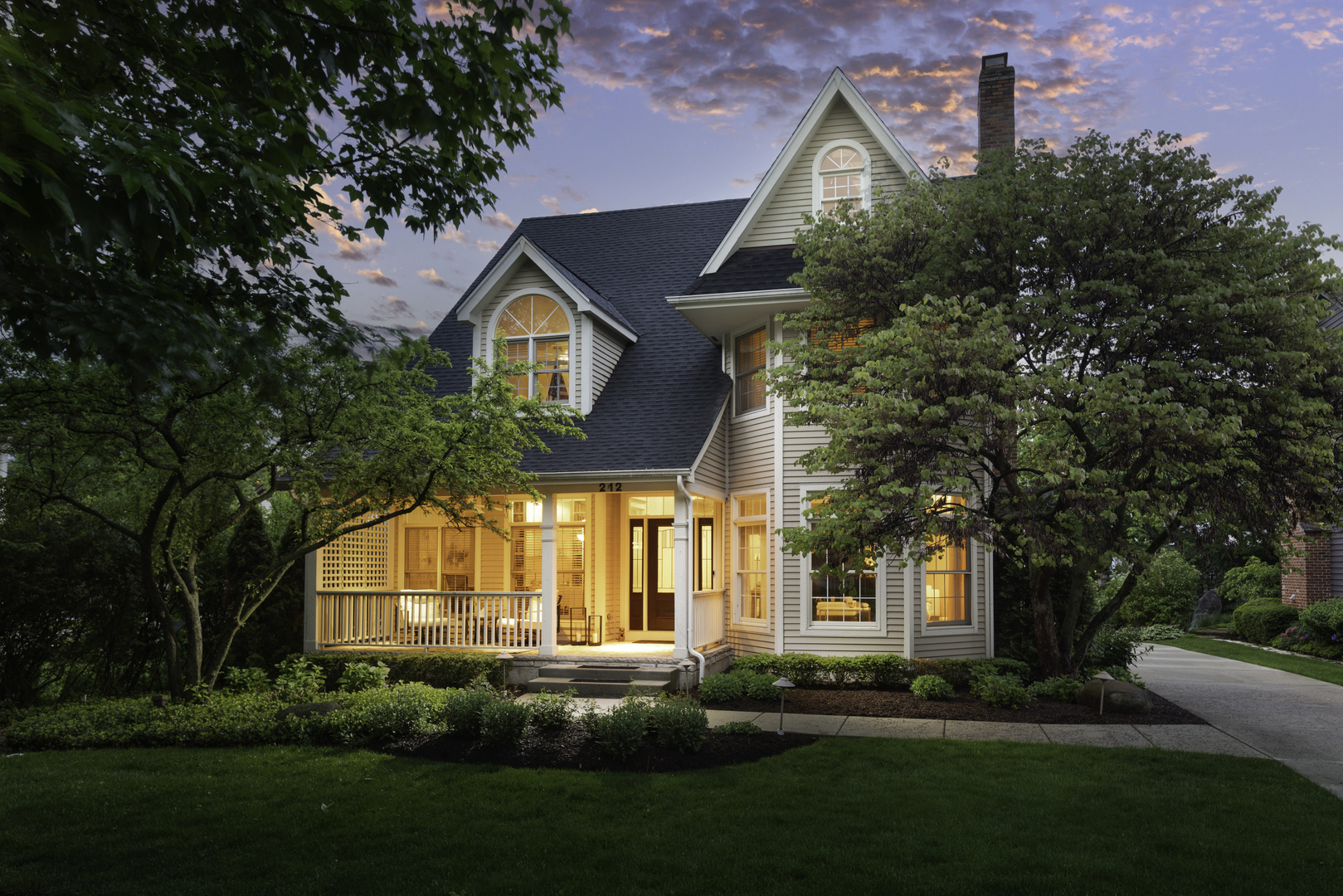 Property Photo: 212 W Franklin Avenue IL 60540