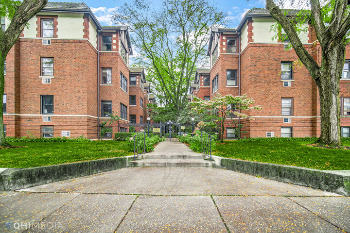 819 Lake Street 3E  Oak Park IL 60301 photo