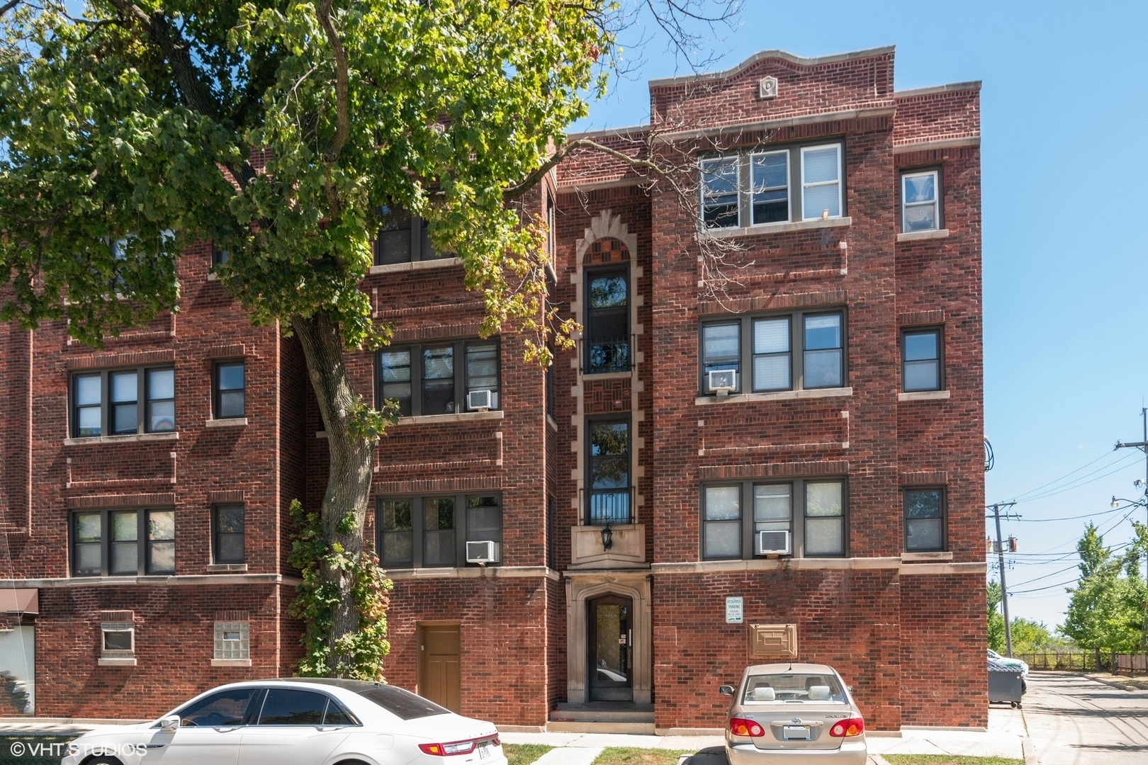 Property Photo:  906 S Elmwood Avenue 3  IL 60304 
