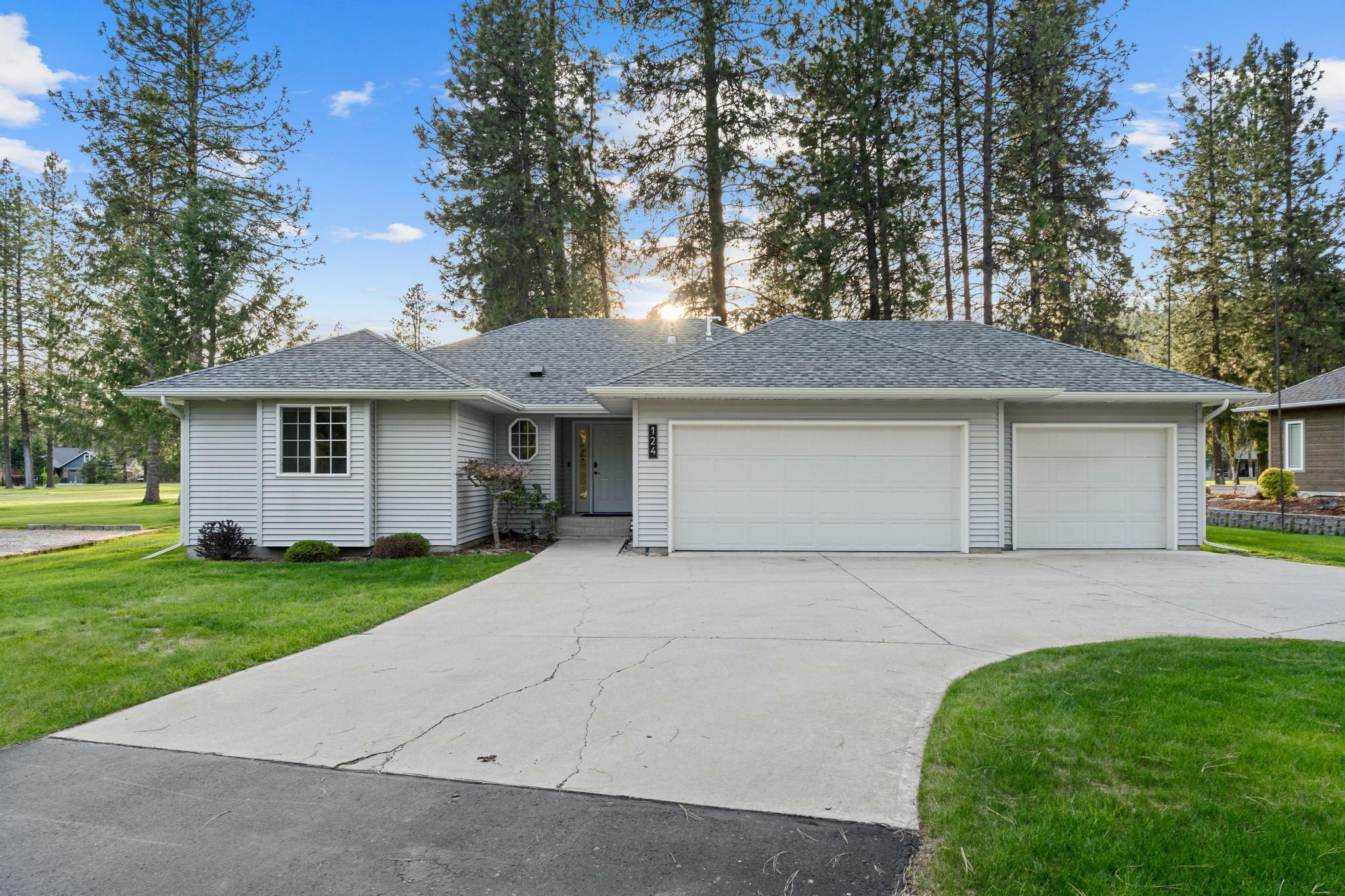 Property Photo:  124 W Trappers Loop  WA 99109 