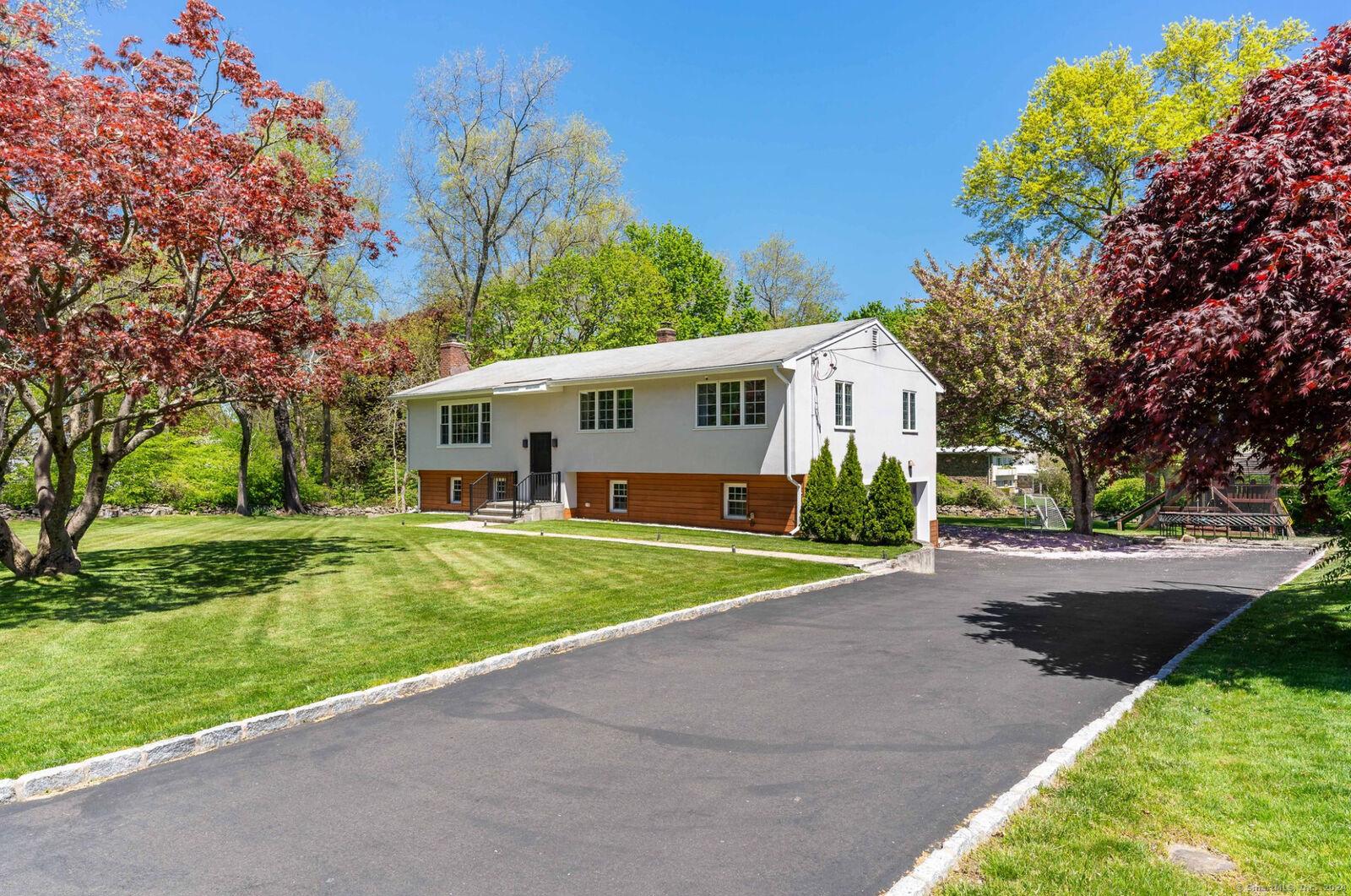 Property Photo:  11 Skytop Drive  CT 06855 