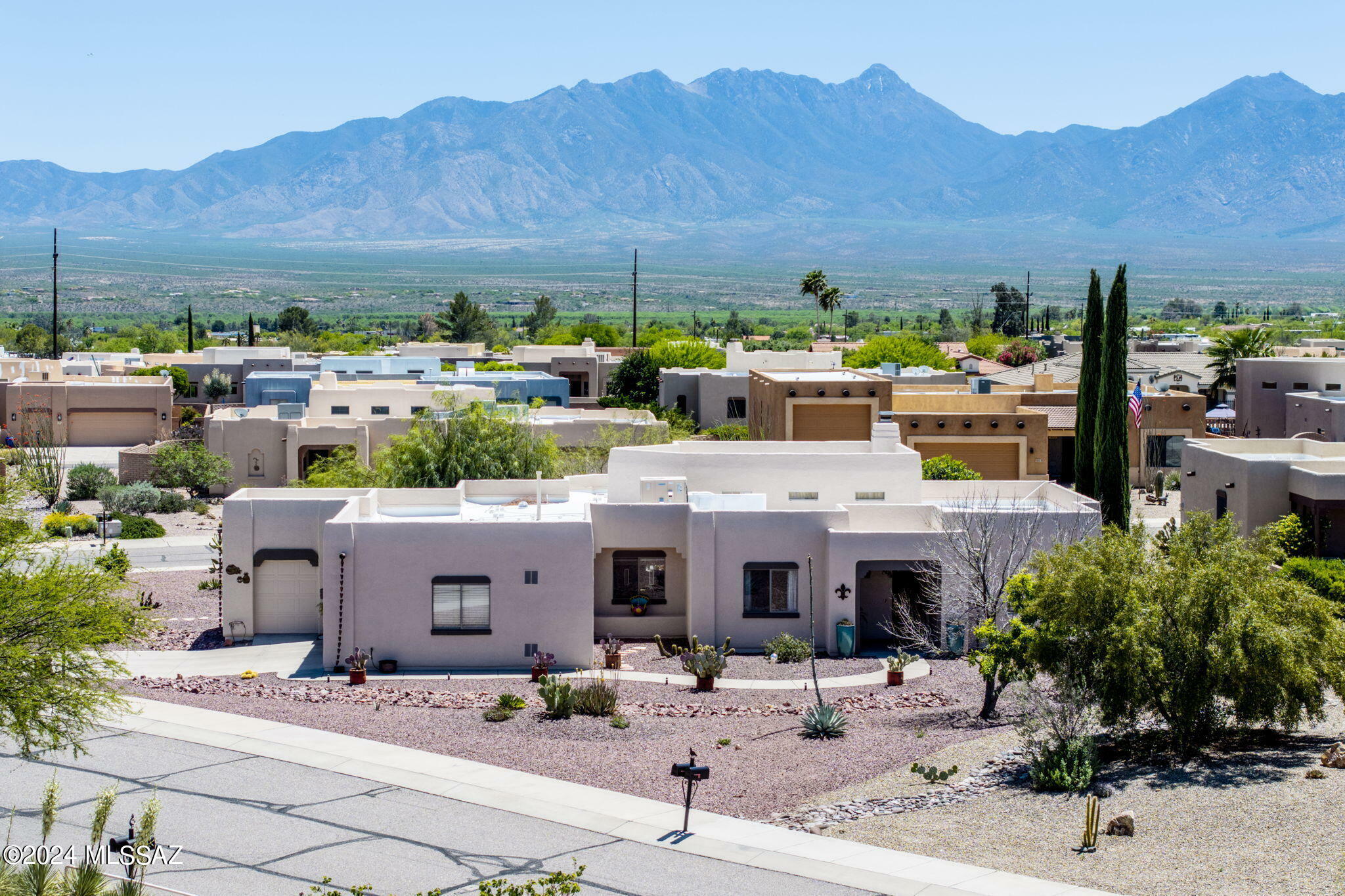 Property Photo:  1125 W Camino Monte Cristo  AZ 85614 