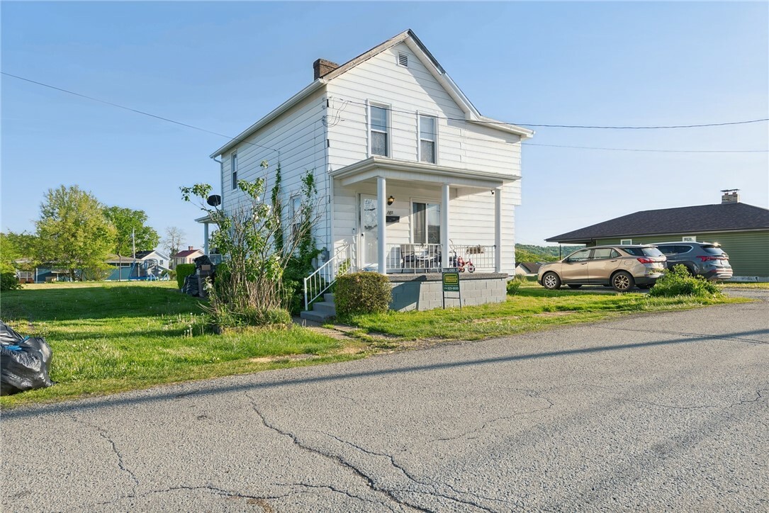 Property Photo:  225 Dent Street  PA 15012 