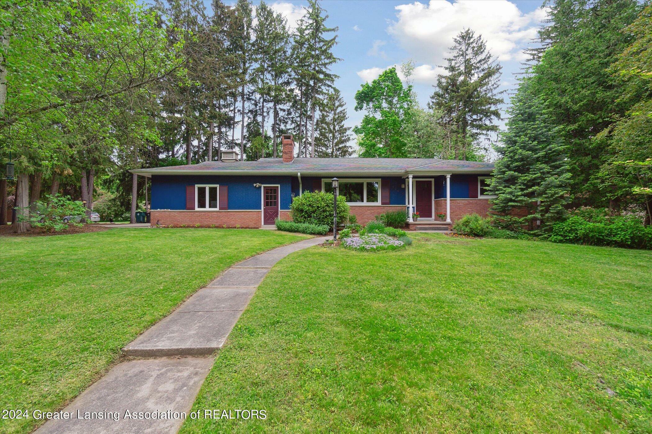 Property Photo:  924 Woodingham Drive  MI 48823 