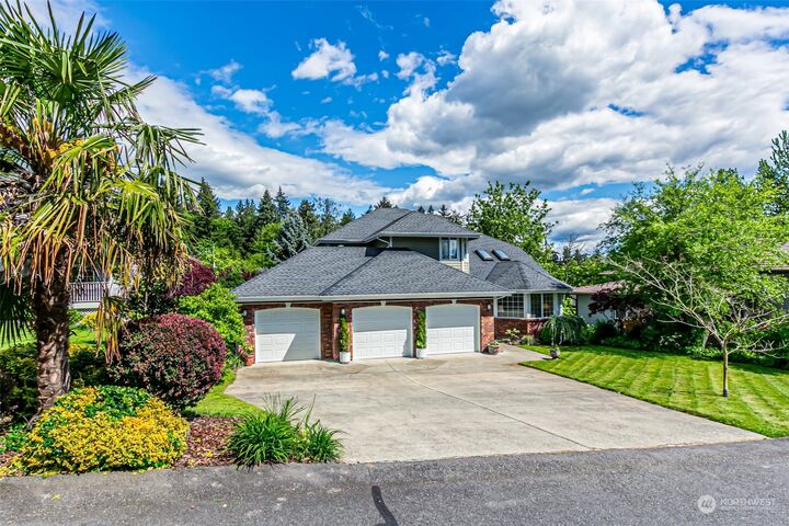 Property Photo:  3715 91st Avenue Ct E  WA 98371 