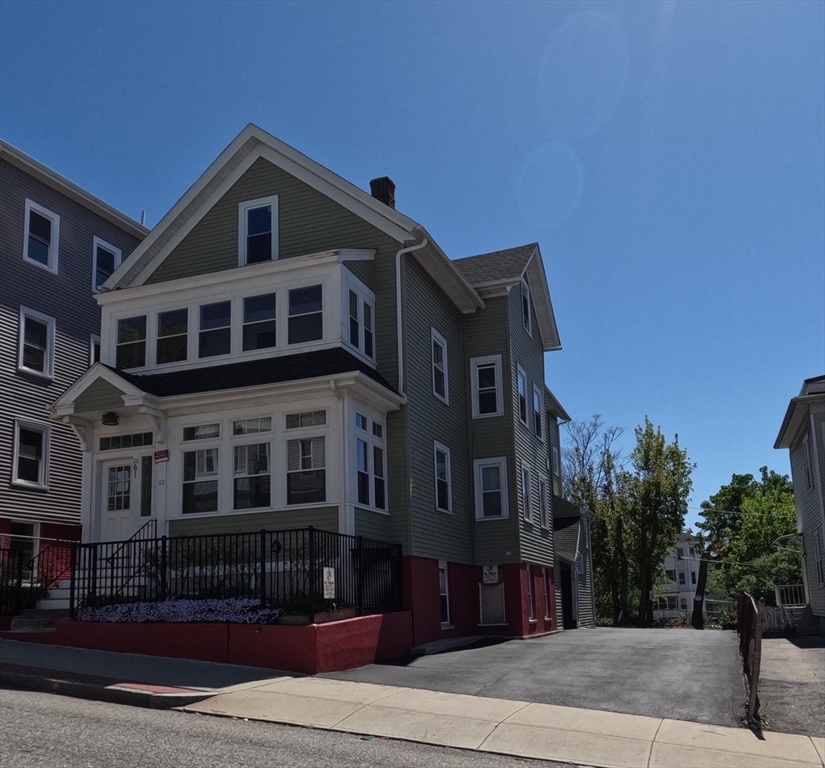 61 Harrison St  Worcester MA 01604 photo