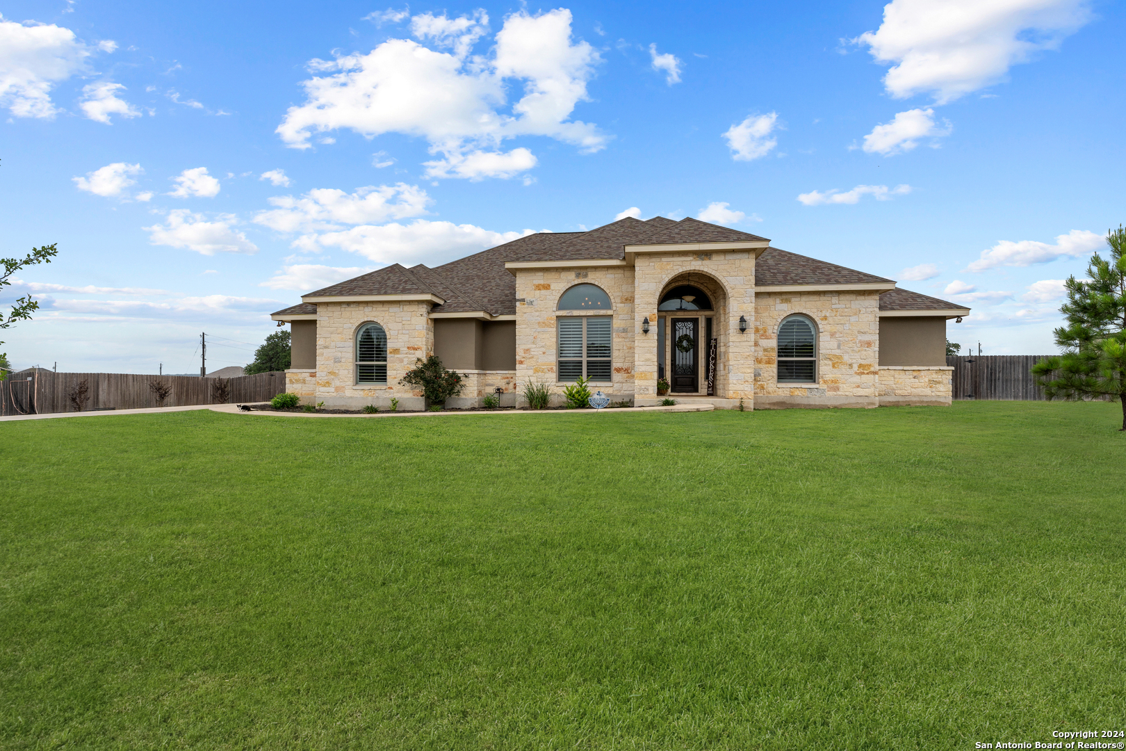 Property Photo:  112 Westfield Crossing  TX 78121 