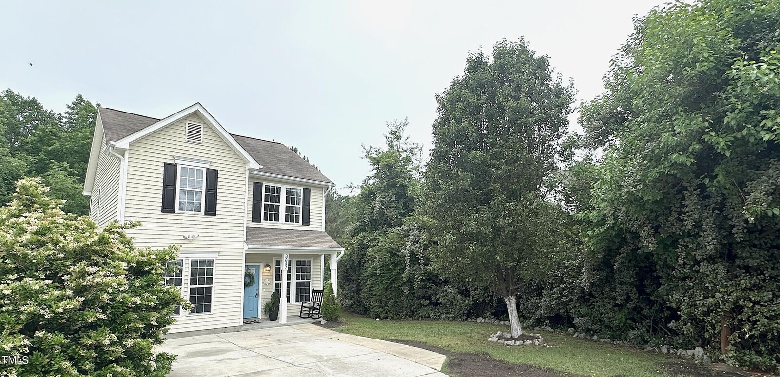 Property Photo:  3847 Pin Oak Road  NC 27604 