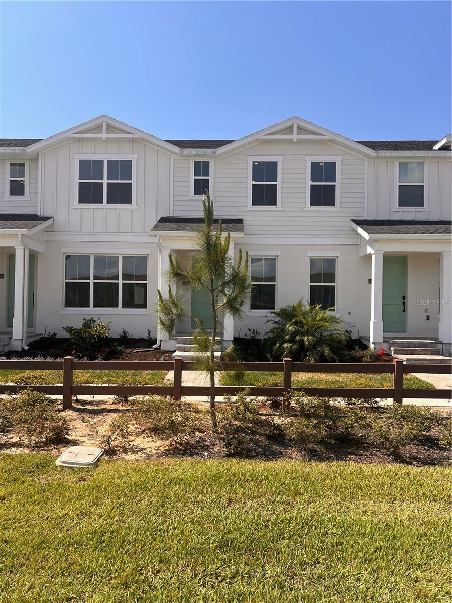 Property Photo:  13993 Easdale Alley  FL 34787 