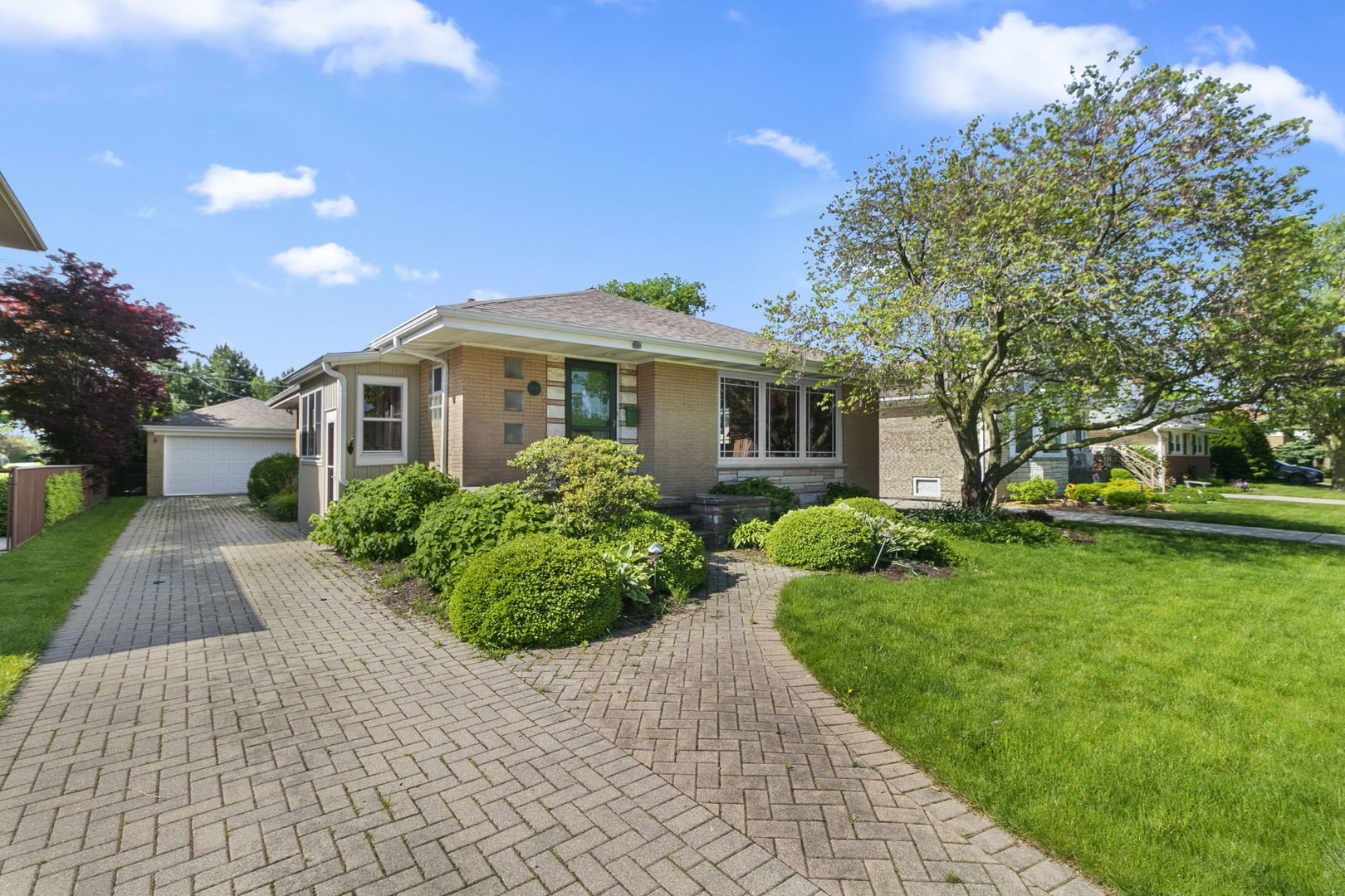 Property Photo: 8009 Country Club Lane IL 60546