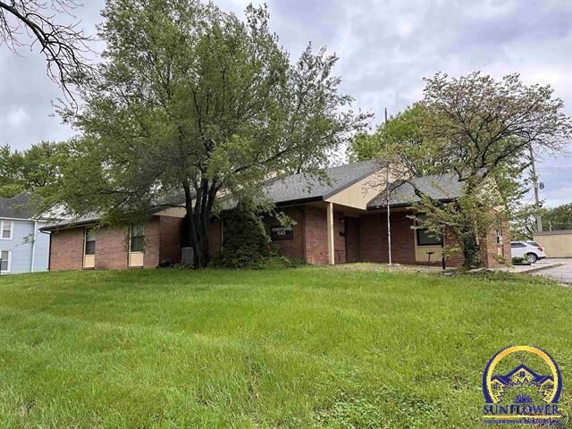 Property Photo: 925 Pennsylvania Ave KS 66436