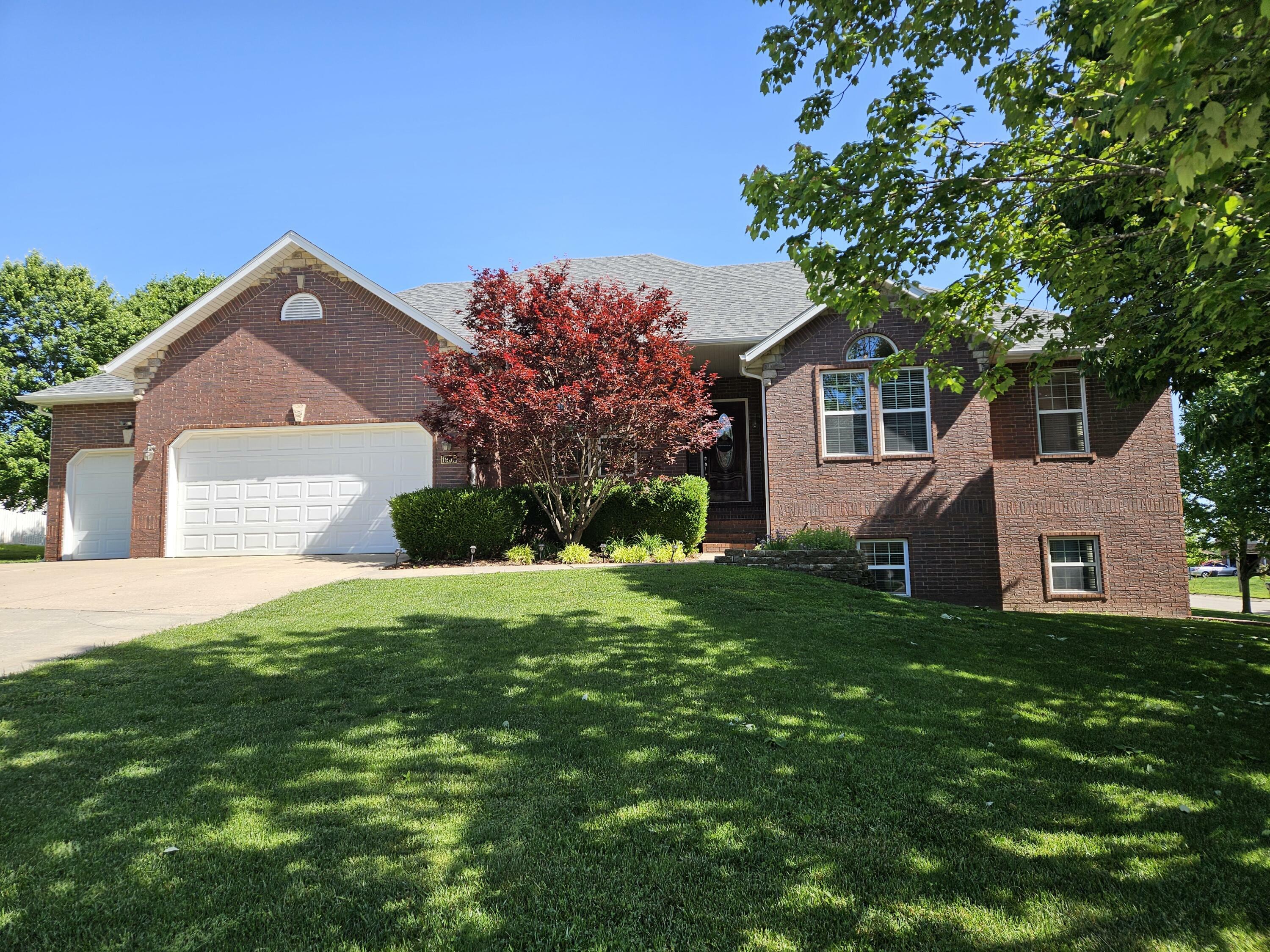 Property Photo: 1907 Swallow Lane MO 65605