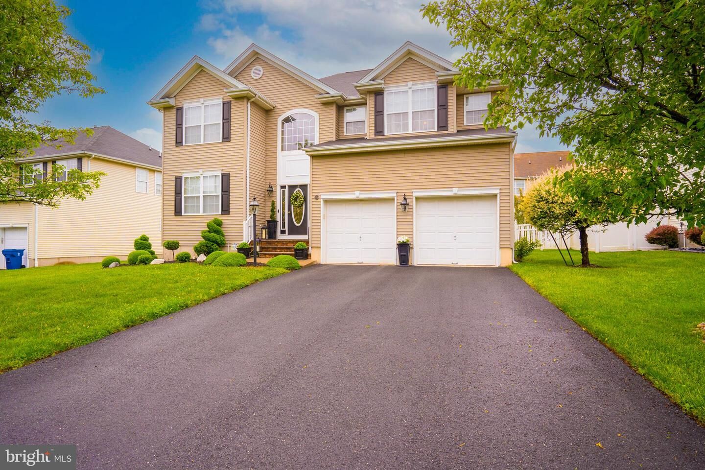 Property Photo:  95 Timberhill Drive  NJ 08823 