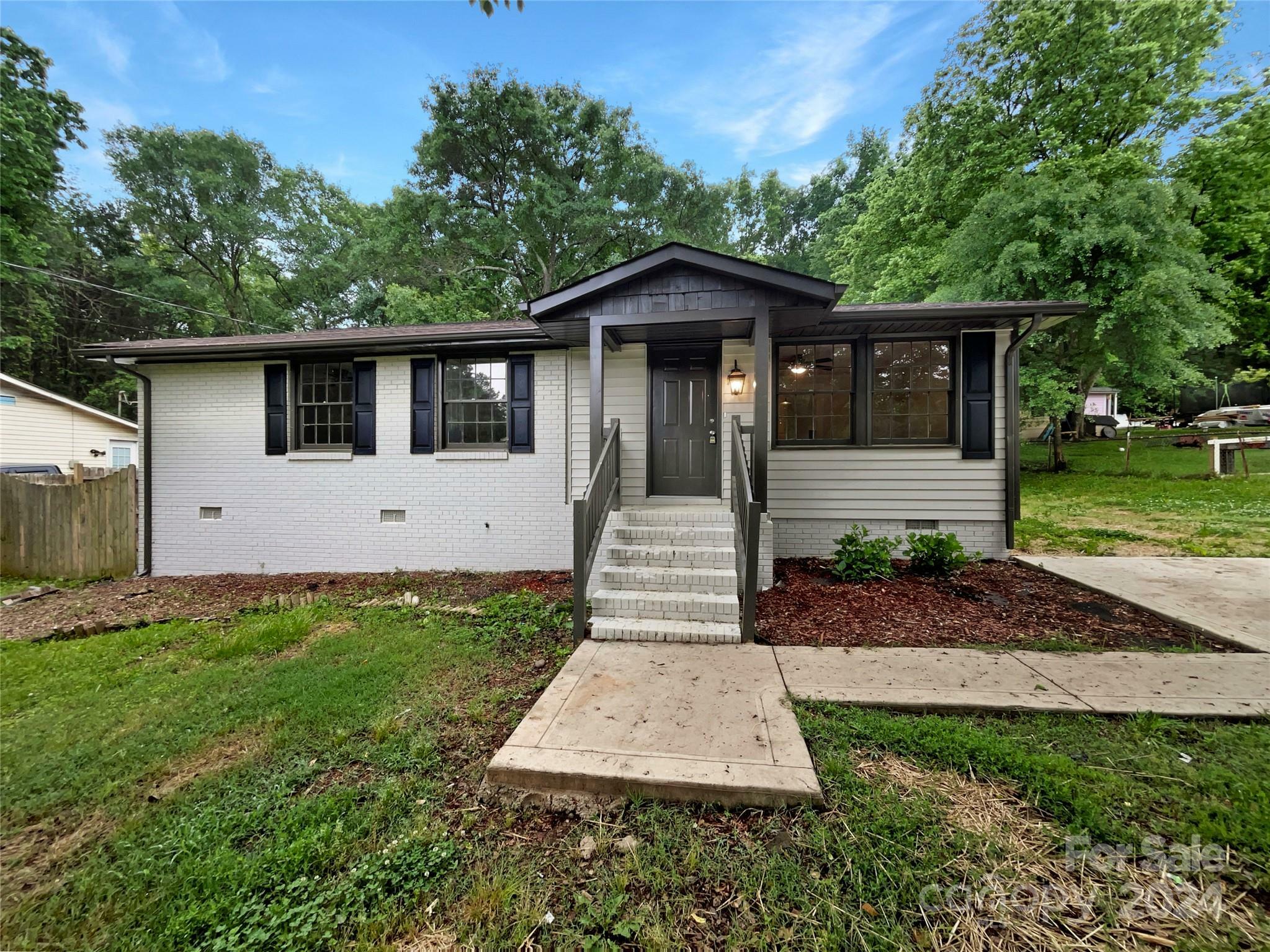 Property Photo:  120 Morris Avenue  NC 28120 