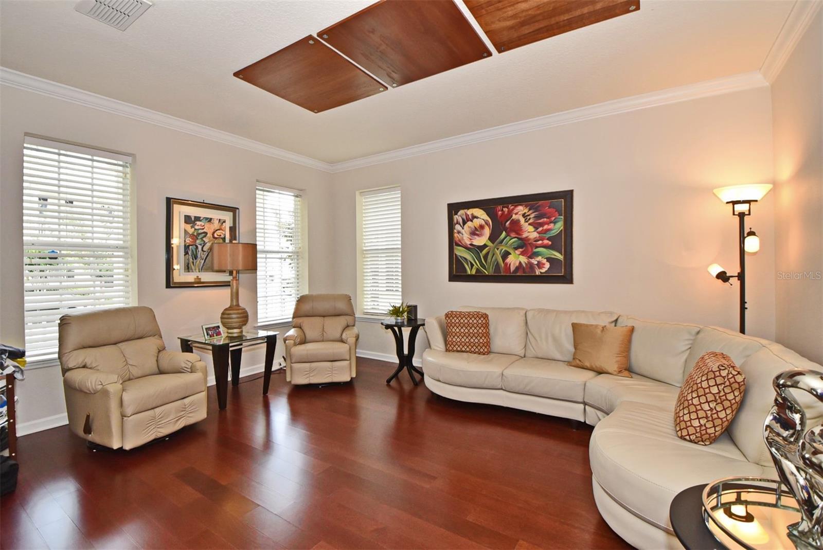 Property Photo: 1126 Tapestry Drive FL 34747