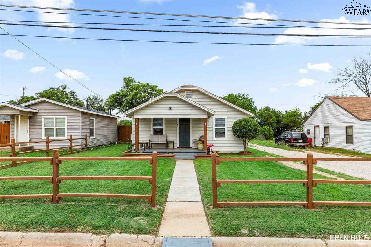 Property Photo:  505 E Olive Street  TX 76356 