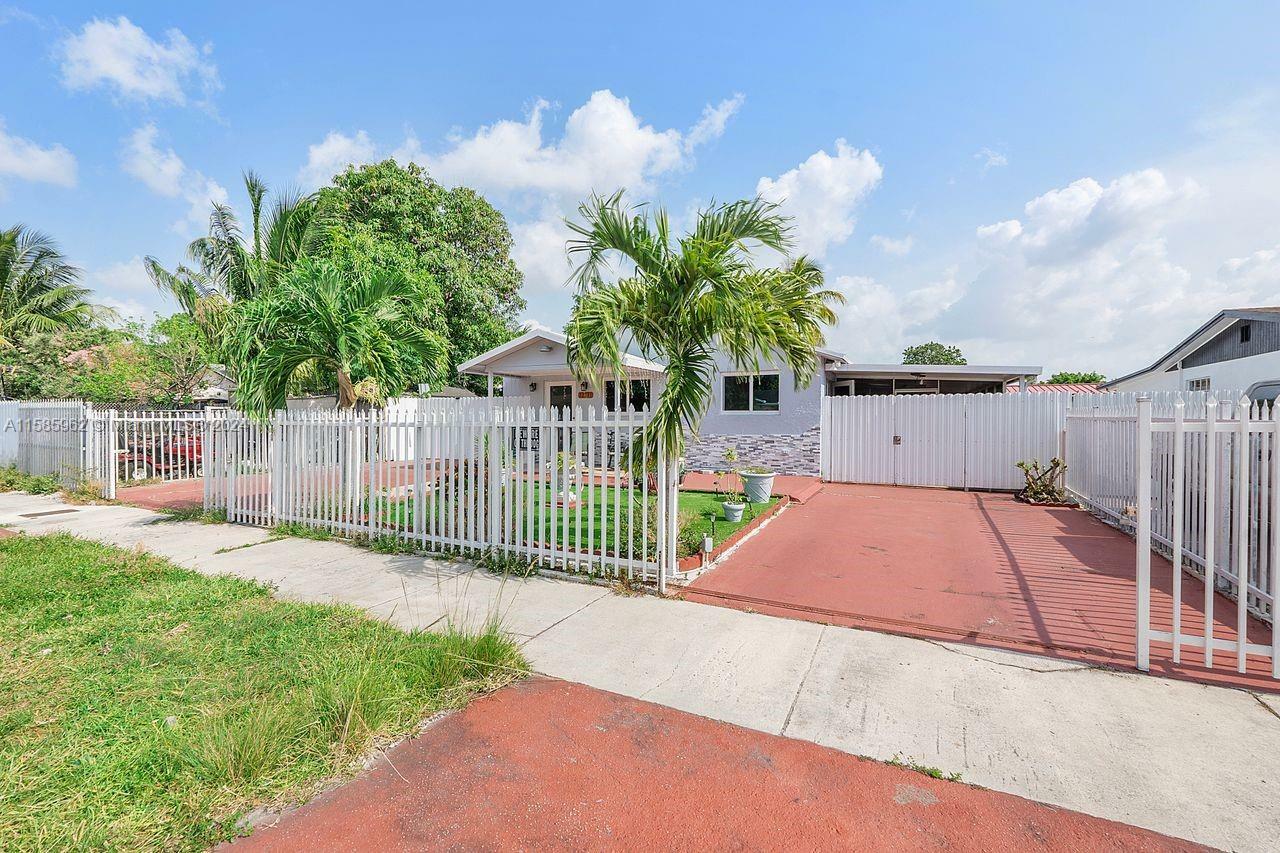 Property Photo:  12131 SW 181st St  FL 33177 