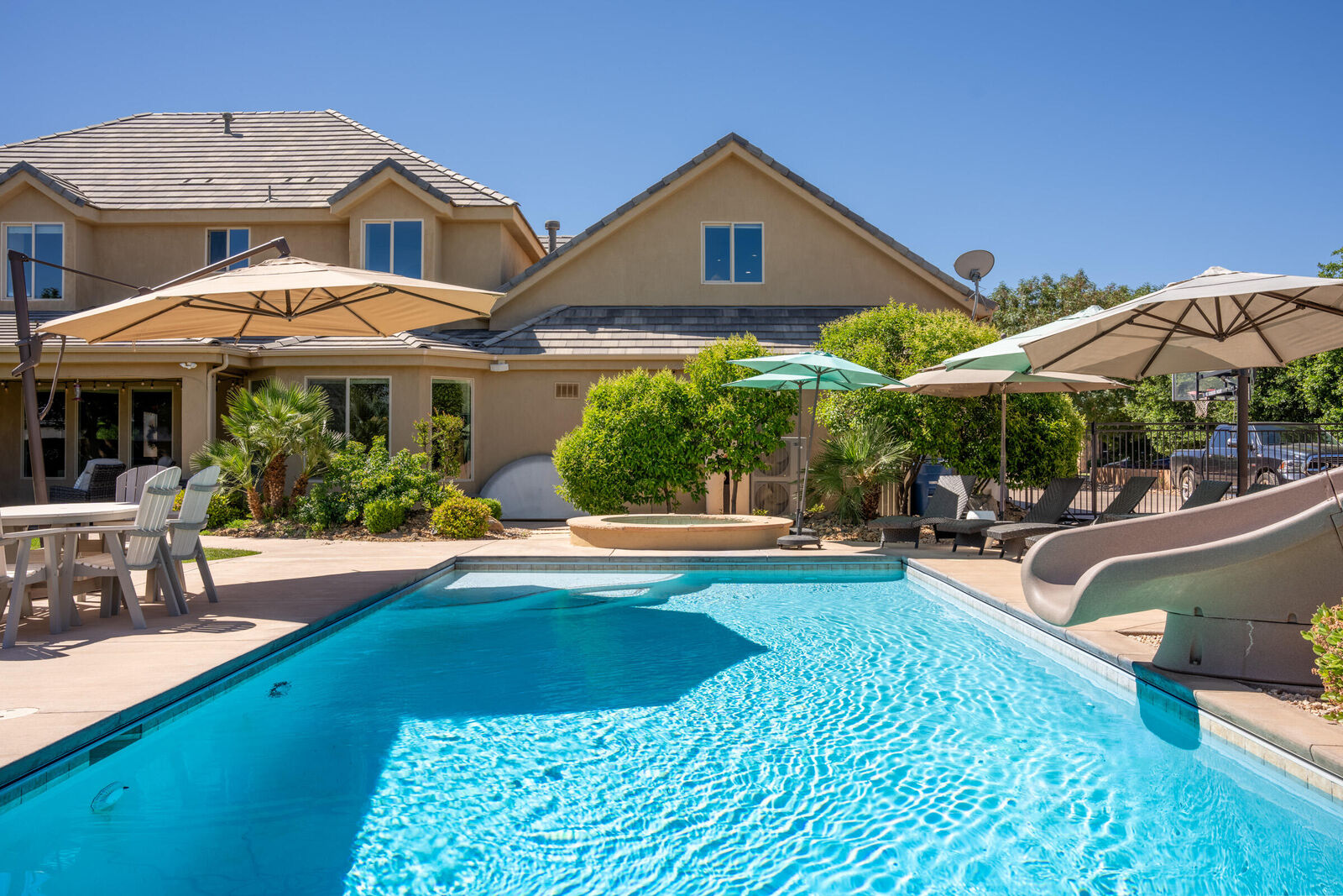 Property Photo: 351 E Carriage Ln UT 84780