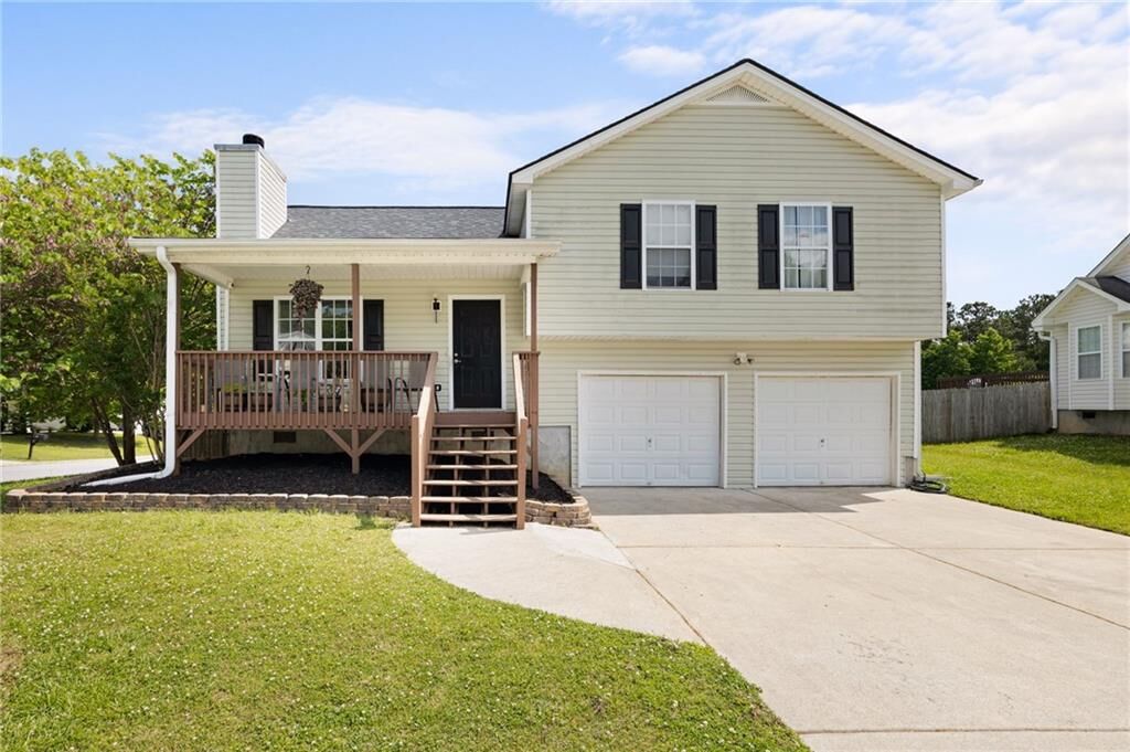 Property Photo:  101 Huntington Way  GA 30132 