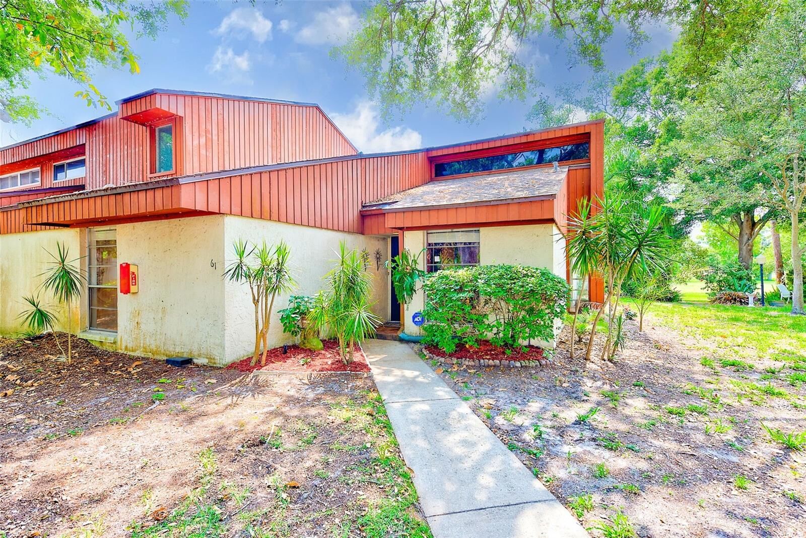 Property Photo:  2062 Sunset Point Road 61  FL 33765 