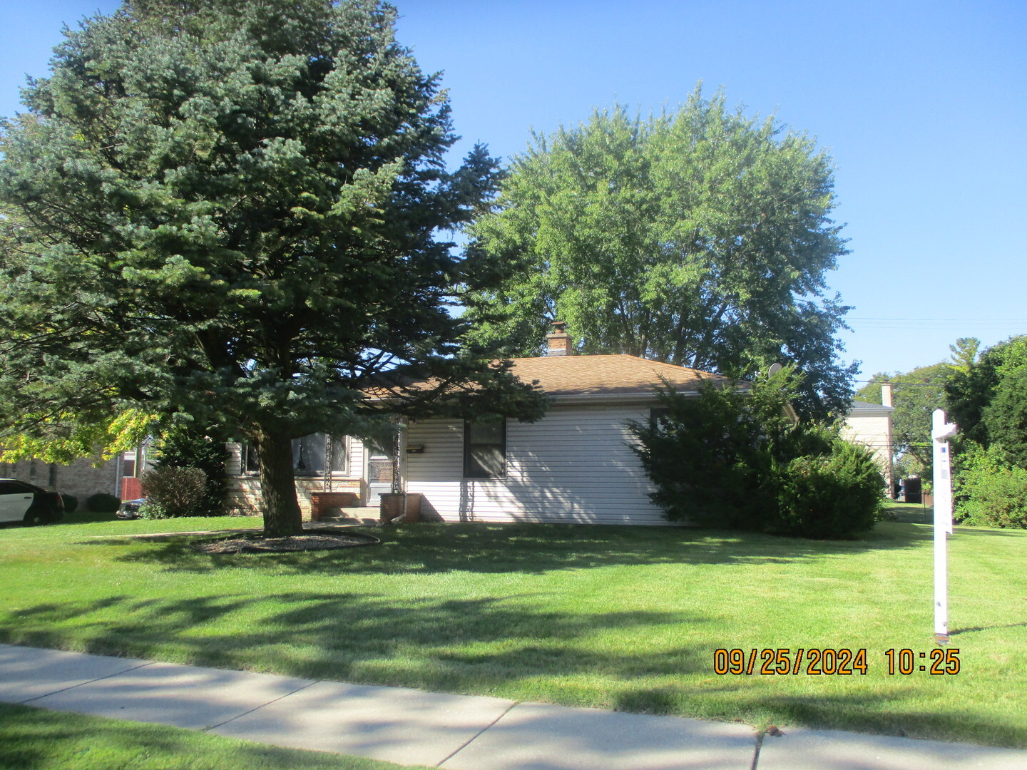 Property Photo: 9424 S Kolmar Avenue IL 60453
