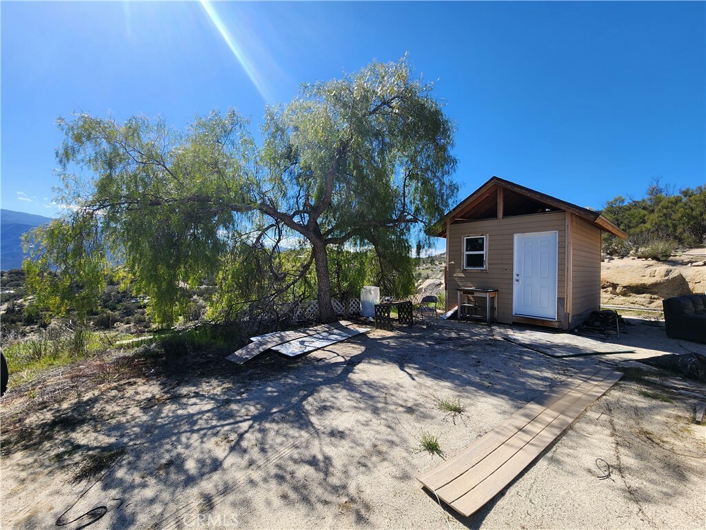 Property Photo:  48374 Indian Trails Road  CA 92536 