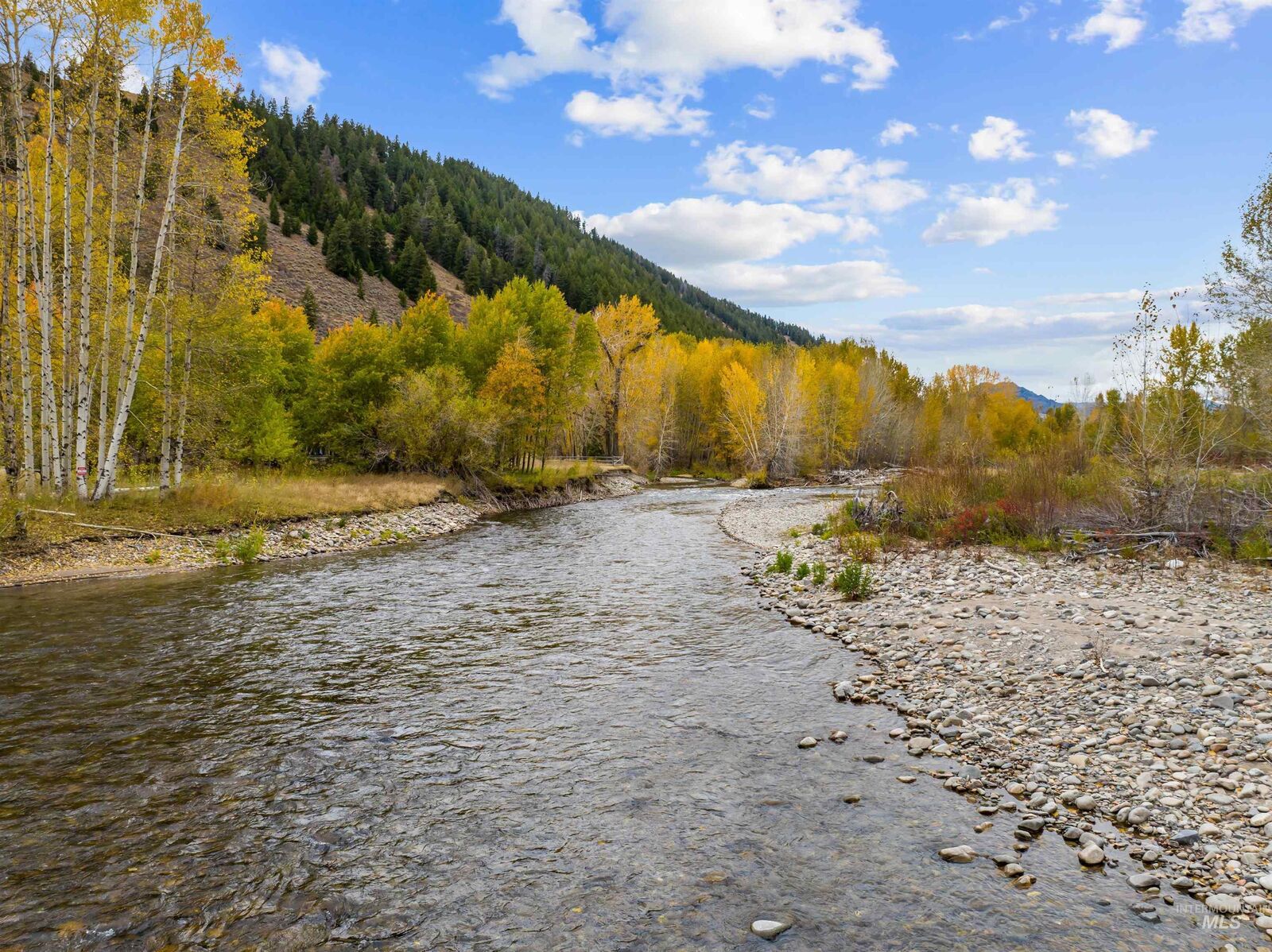 Property Photo: 317 N River Street Unit 8 ID 83333