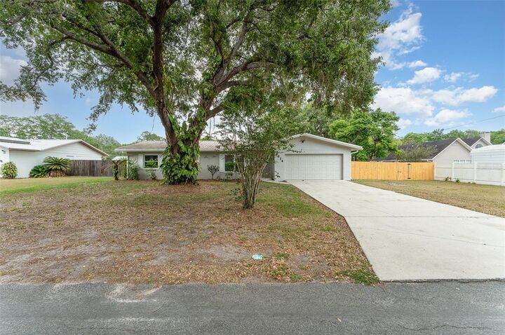 Property Photo: 4514 Ginny Drive FL 33811