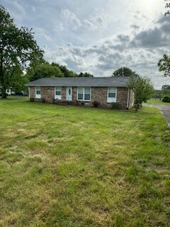 Property Photo:  800 Golf Club Dr  TN 37083 