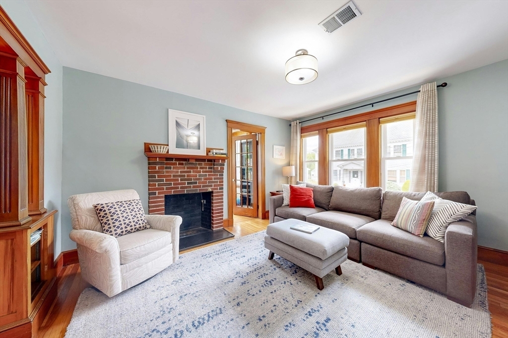Property Photo:  7 Hampstead Rd 7  MA 02130 