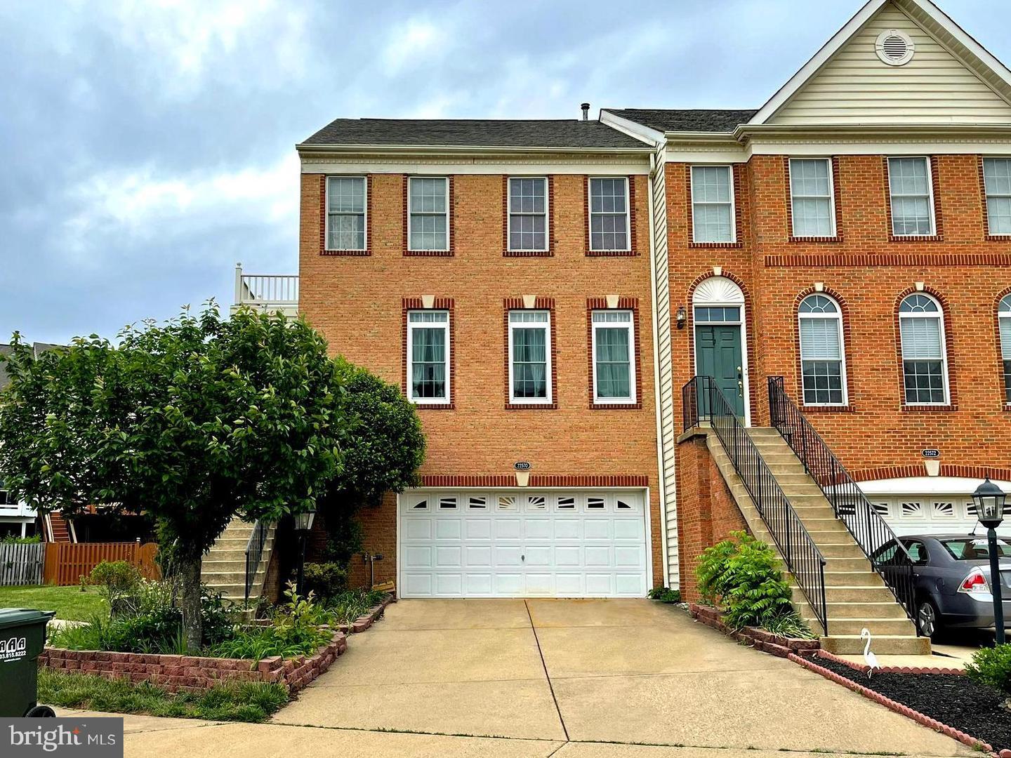 Property Photo: 22570 Welborne Manor Square VA 20148