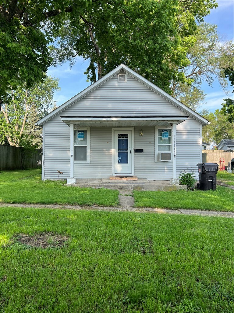 Property Photo:  114 S Conrey Street  IA 50138 