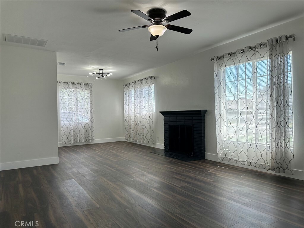 Property Photo:  716 Cherokee Drive  CA 93309 