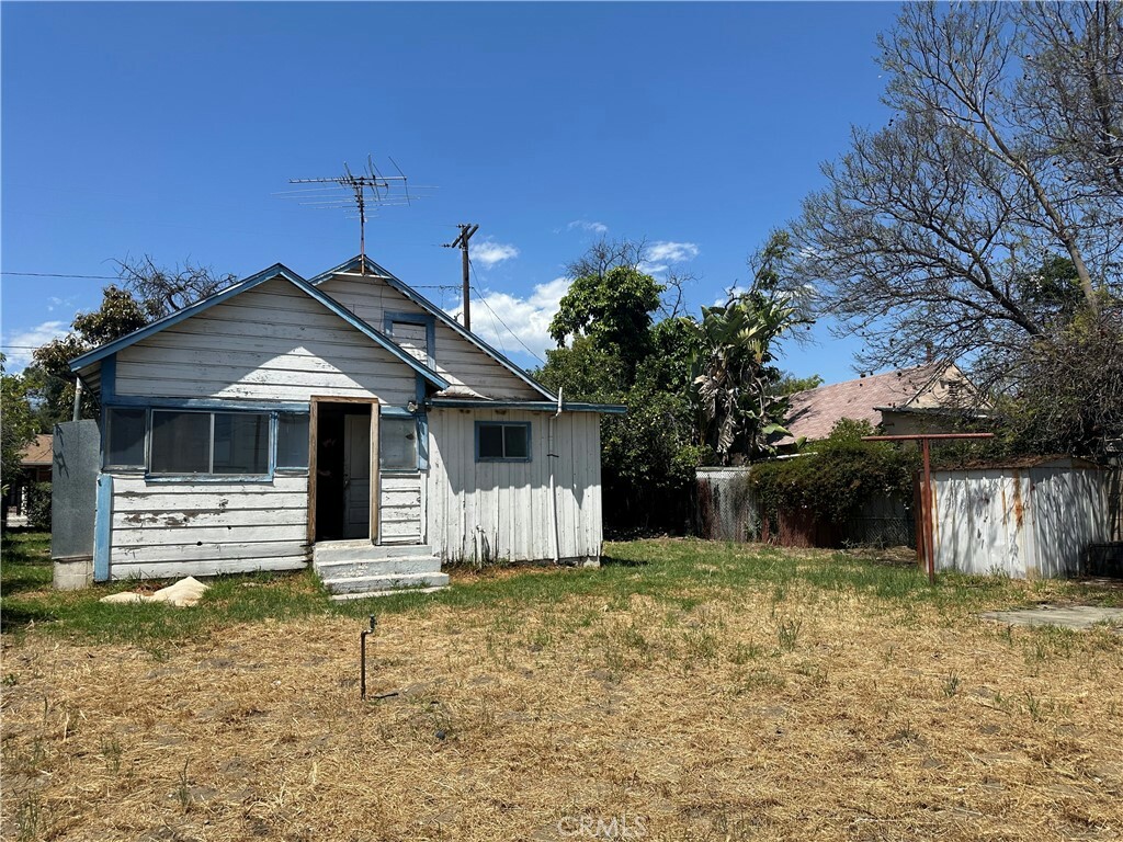 Property Photo:  2566 Blanchard Place  CA 91786 