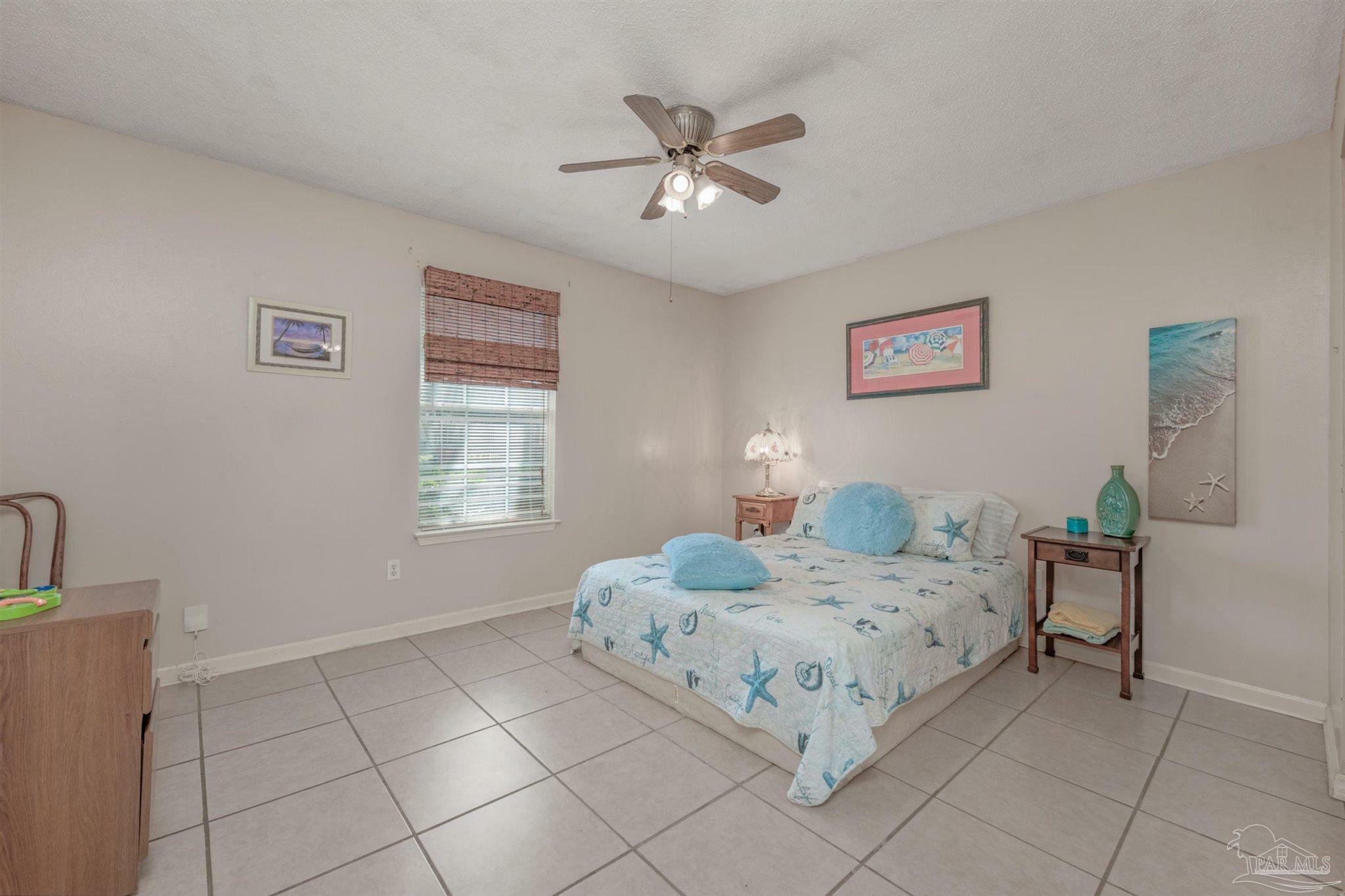 Property Photo:  2555 Lincoln Rd  FL 32566 