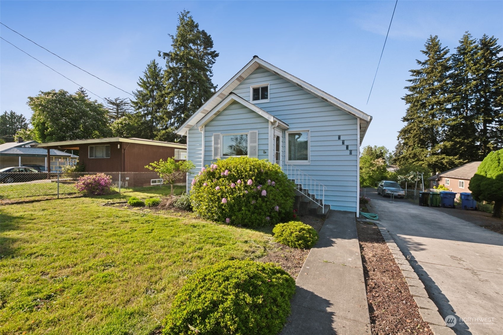 Property Photo:  5330 S Avon Street  WA 98178 