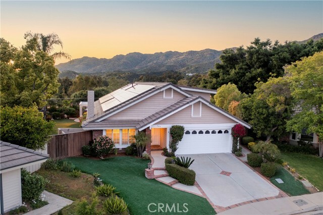 Property Photo:  727 Oak Point Drive  CA 91377 