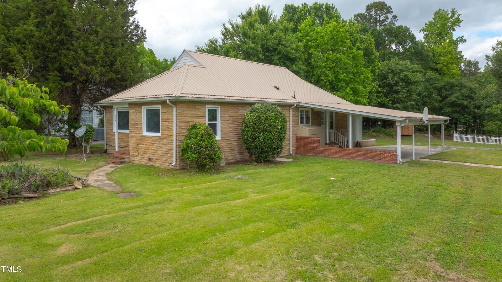 Property Photo:  244 Semora Road  NC 27573 