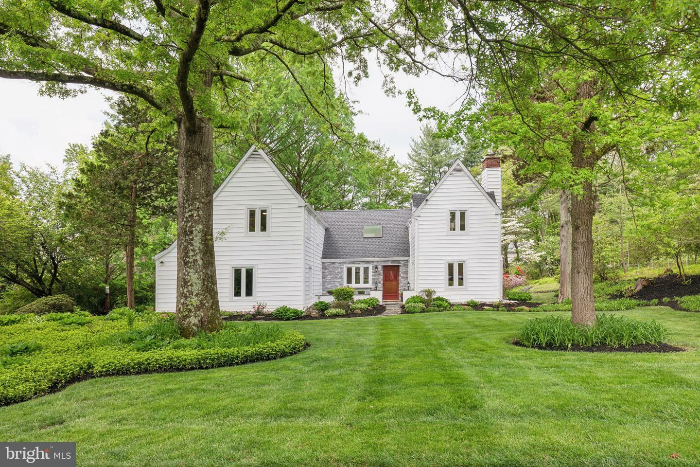 Property Photo: 1214 Mayapple Lane PA 19380