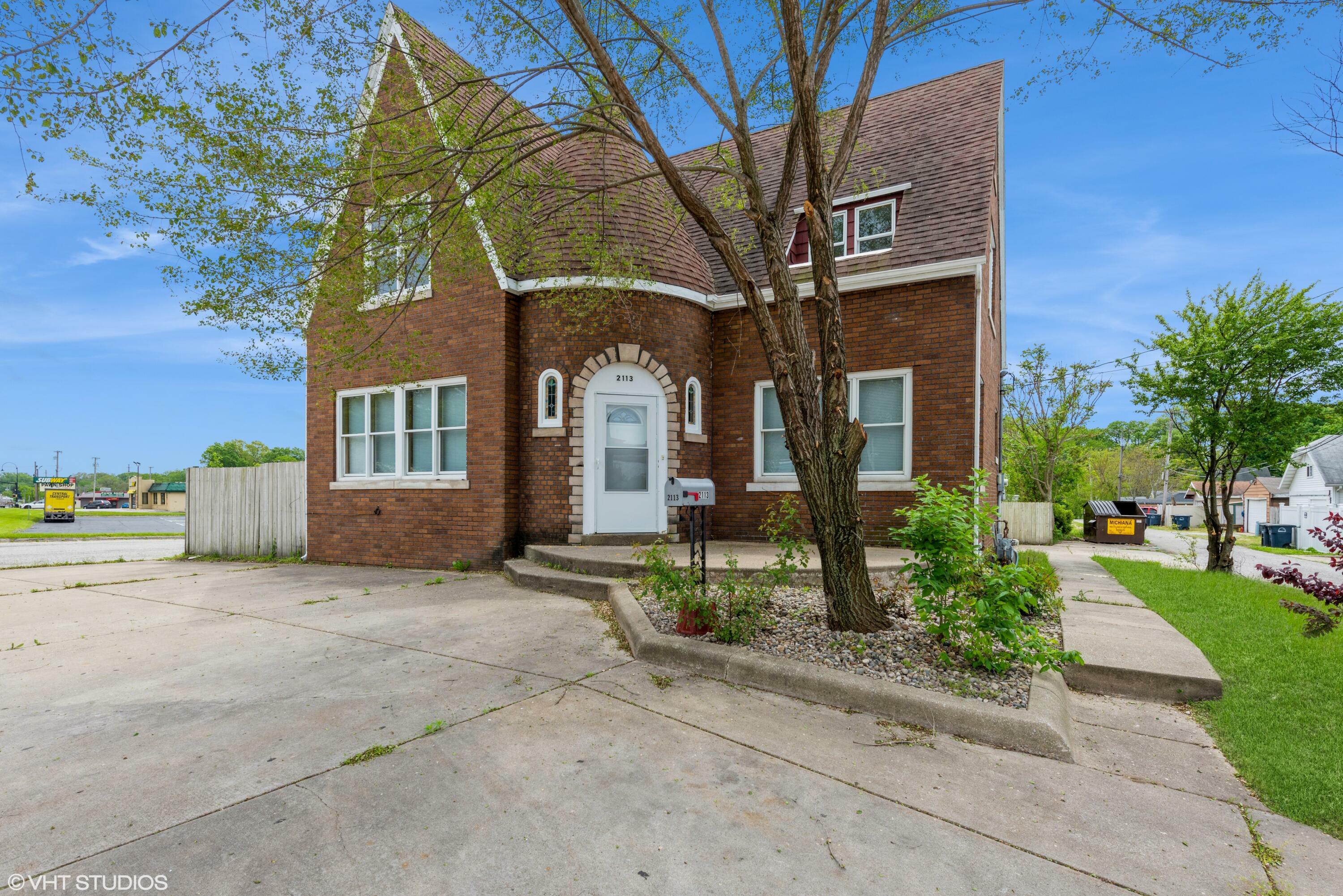 Property Photo:  2113 E Michigan Boulevard  IN 46360 