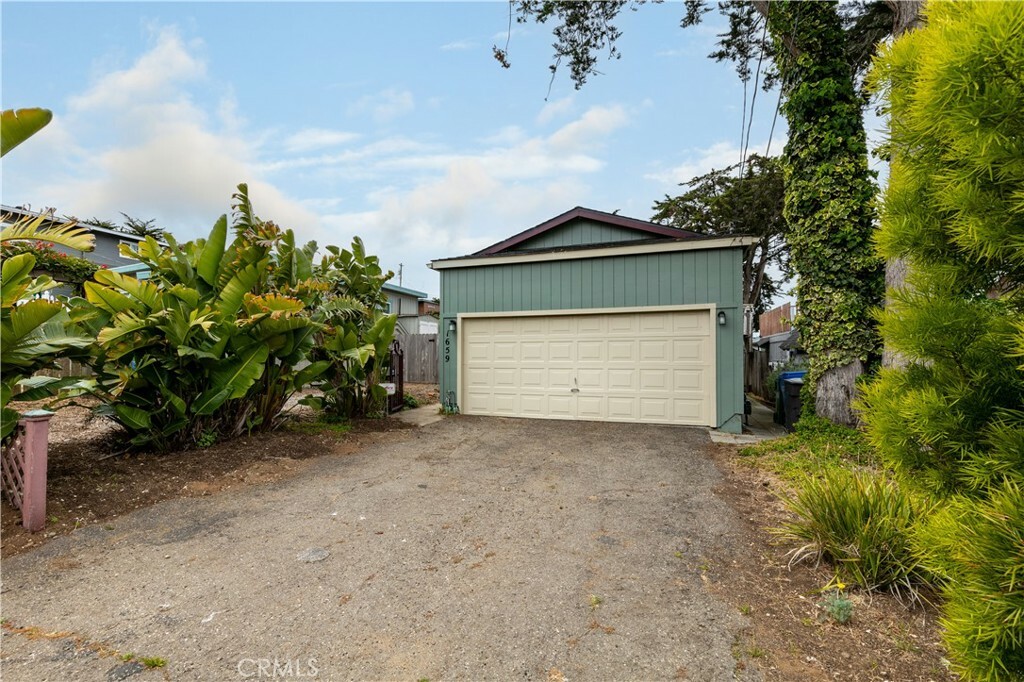 Property Photo:  1659 7th Street  CA 93402 